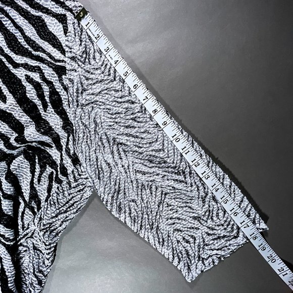 Travelers by Chico's B/W Zebra Print Jacket Sheer Open Front Size 3 or US 16 - Picture 9 of 16